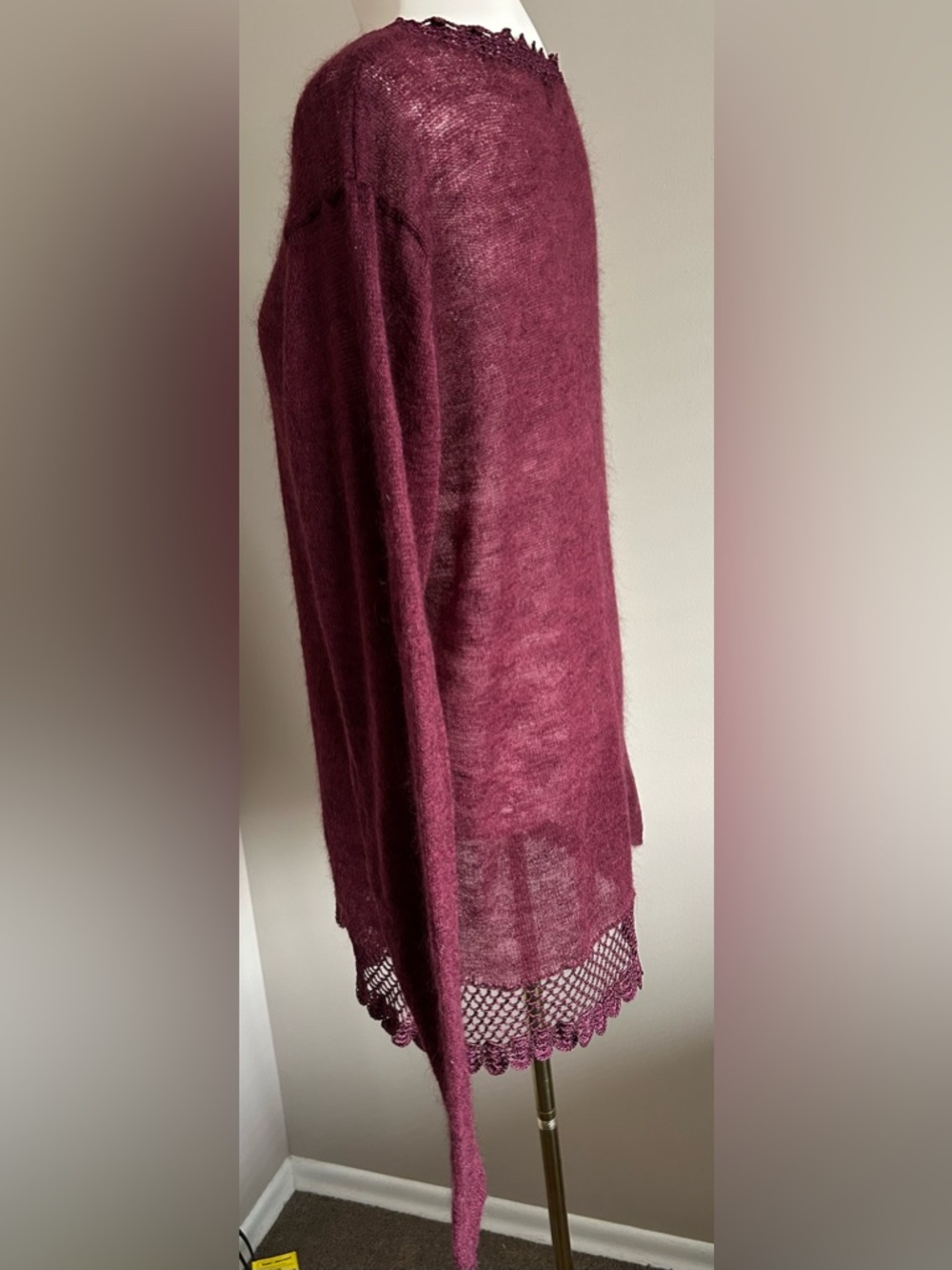 Anthony Saks Burgundy Lightweight Knit Tunic w. Crocheted Accents - Picture 8 of 13